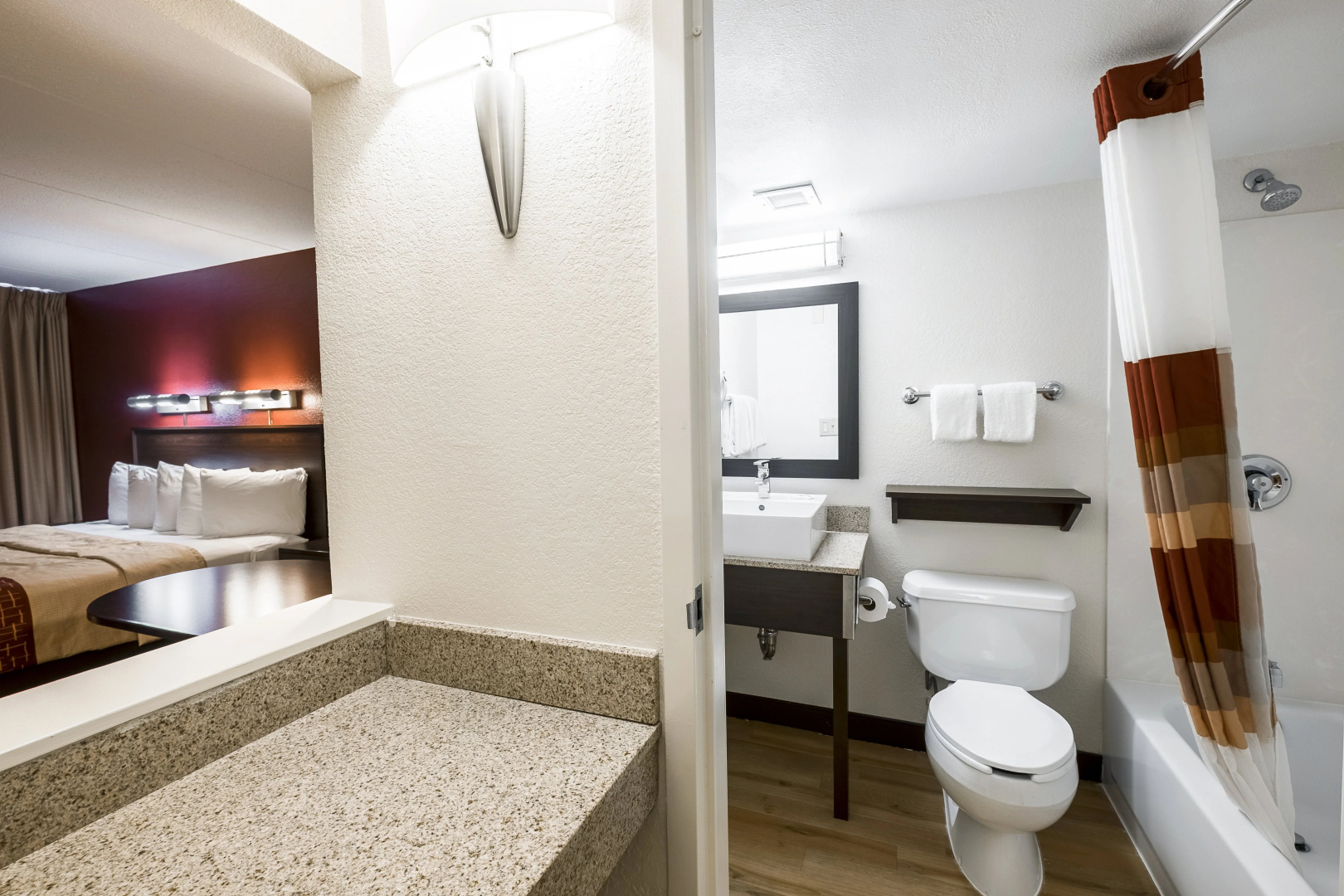 Photo - Red Roof Inn PLUS+ Boston - Woburn/ Burlington