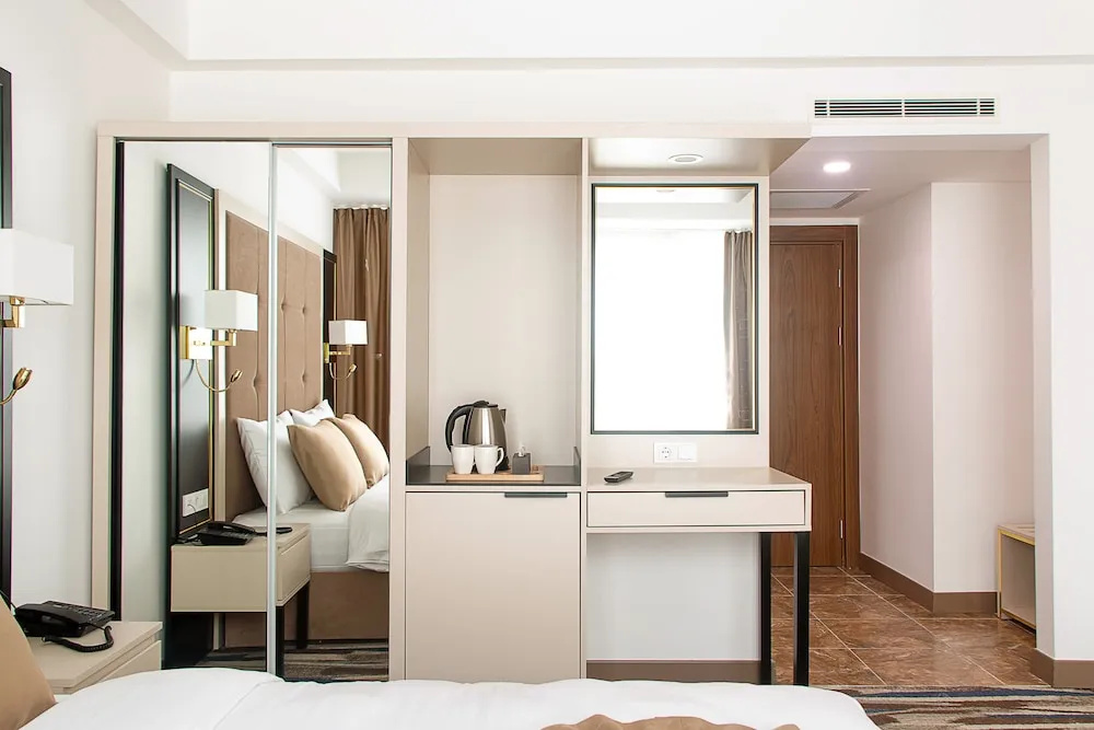 Photo - Shelter Inn Hotel & Spa