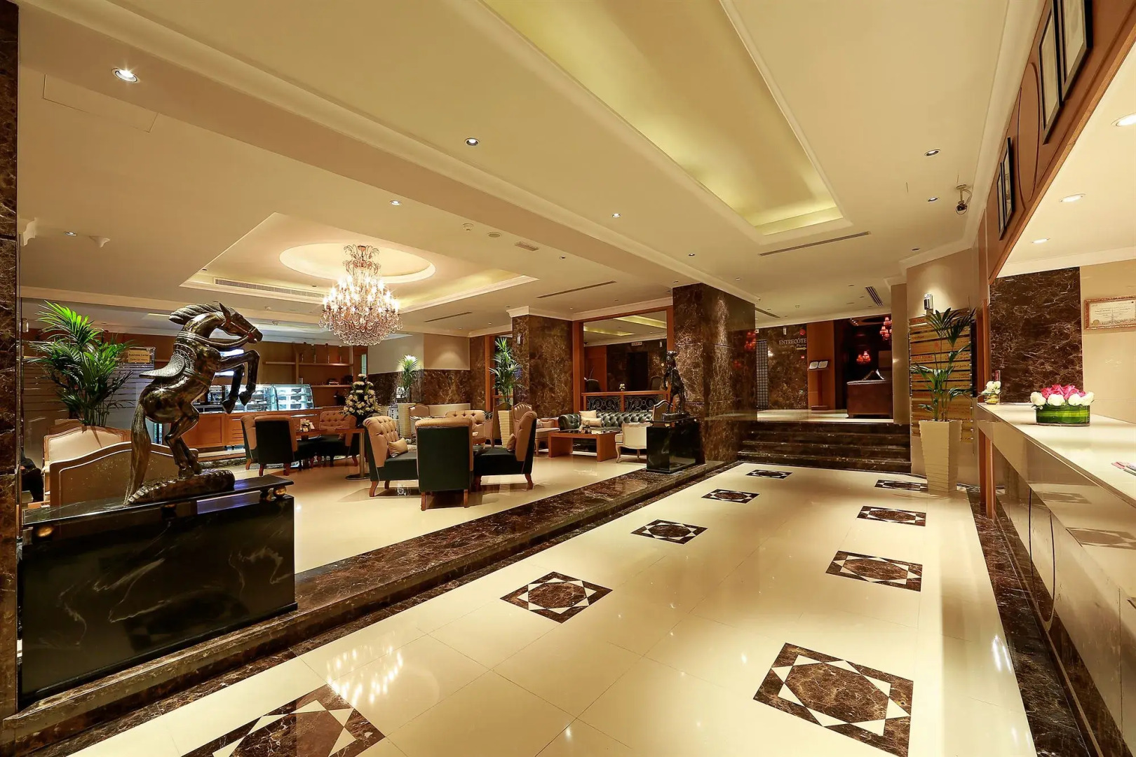Photo - Al Khaleej Palace Deira Hotel