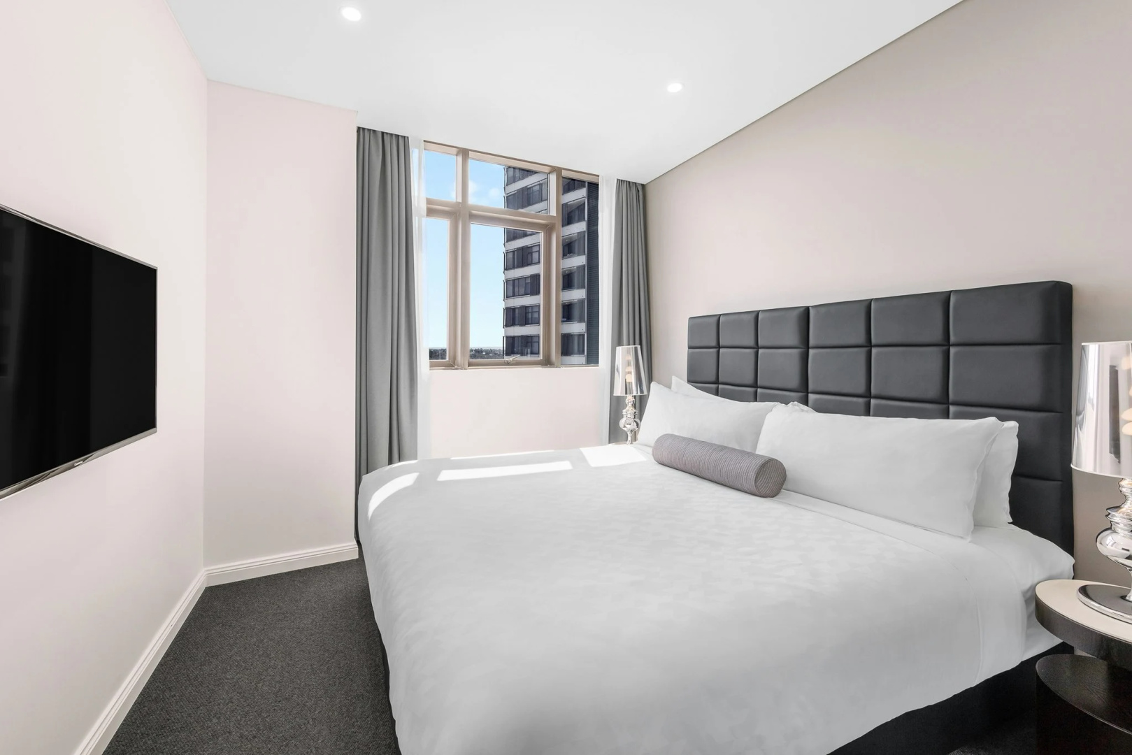 Photo - Meriton Suites Church Street, Parramatta