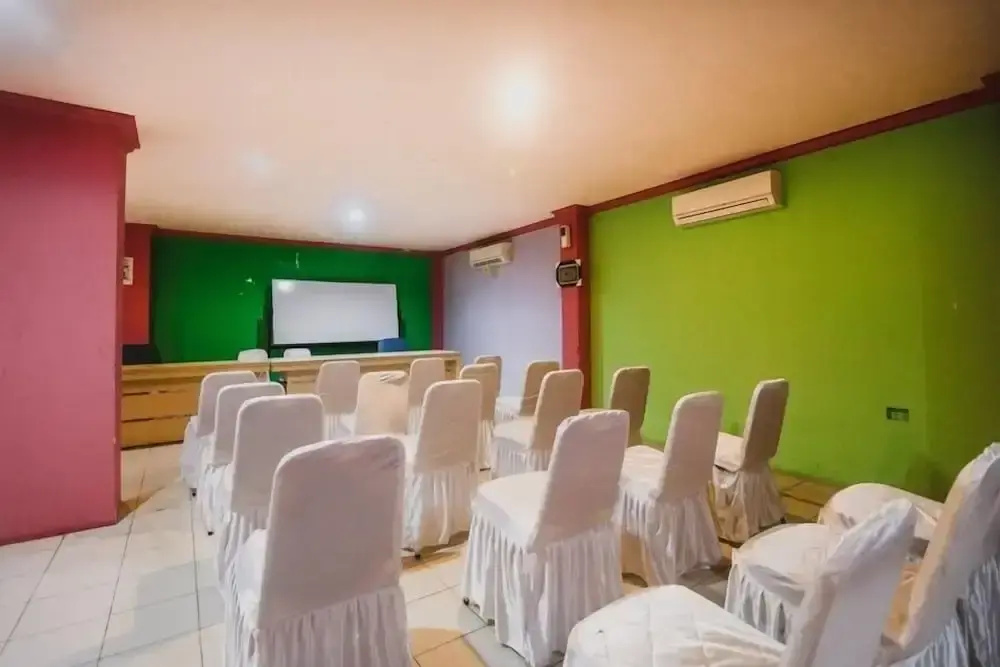 Foto - RedDoorz Plus near RSCM Jakarta