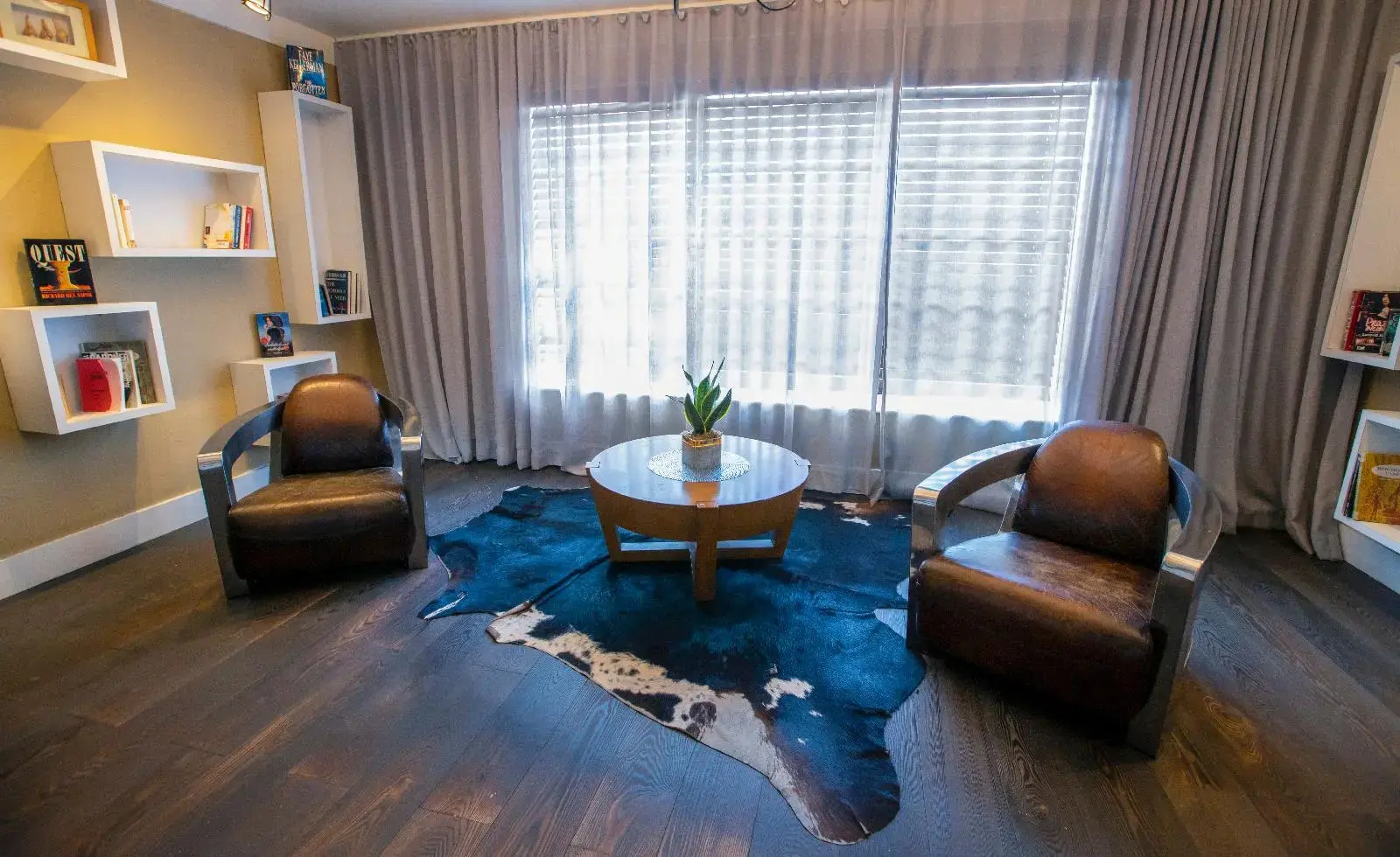 Photo - Lincoln Arms Suites