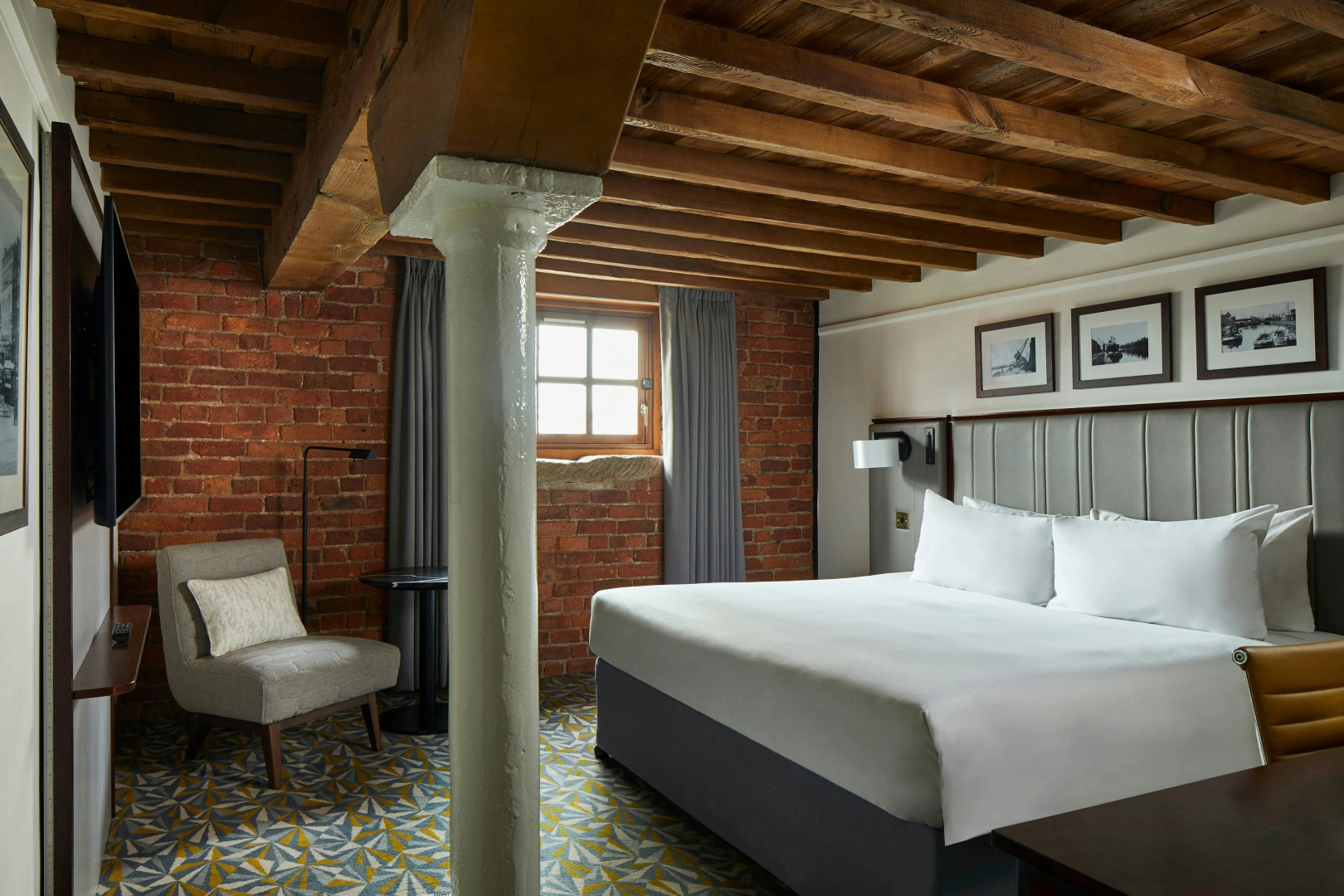 Photo - Manchester Marriott Victoria & Albert Hotel
