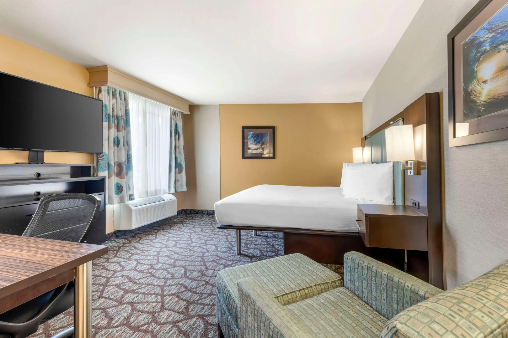 Photo - Best Western Plus Oceanside Palms