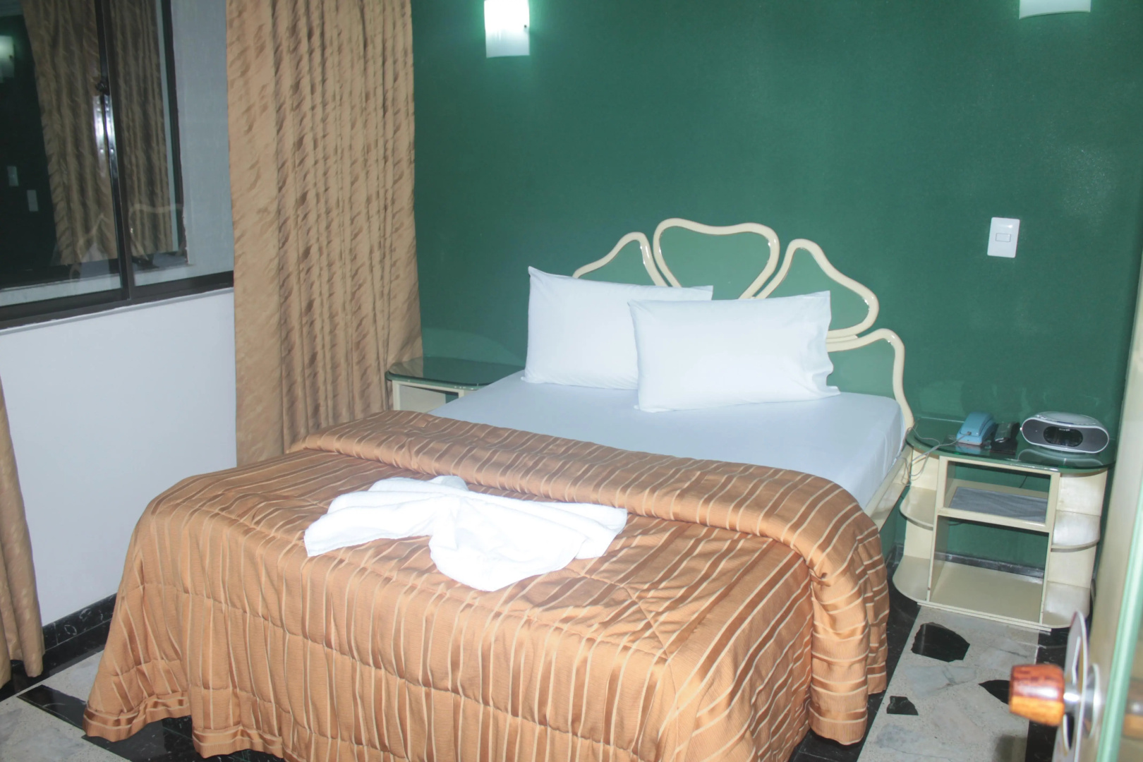 Photo - Hotel Business