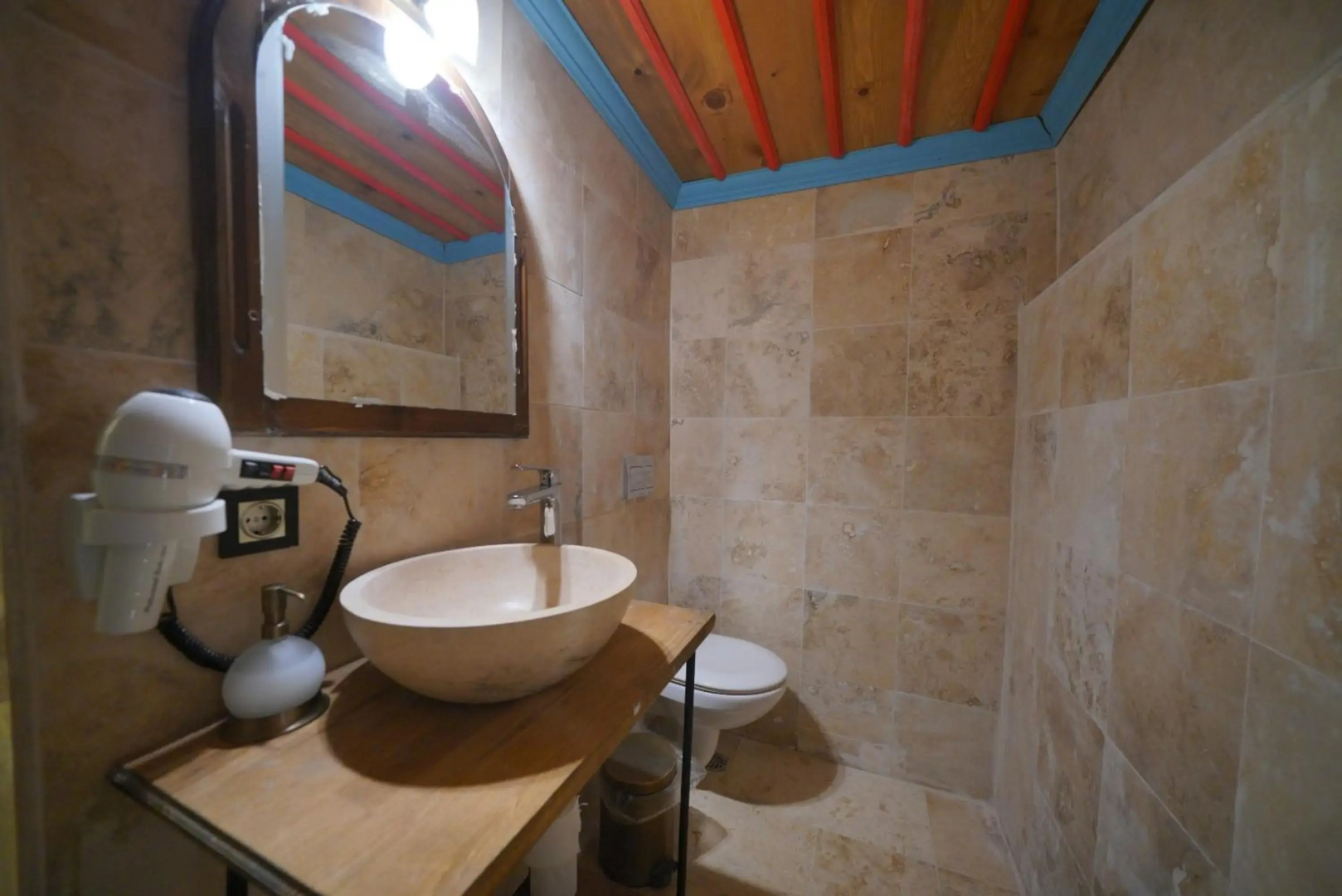 Photo - Travel Inn Cave Hotel