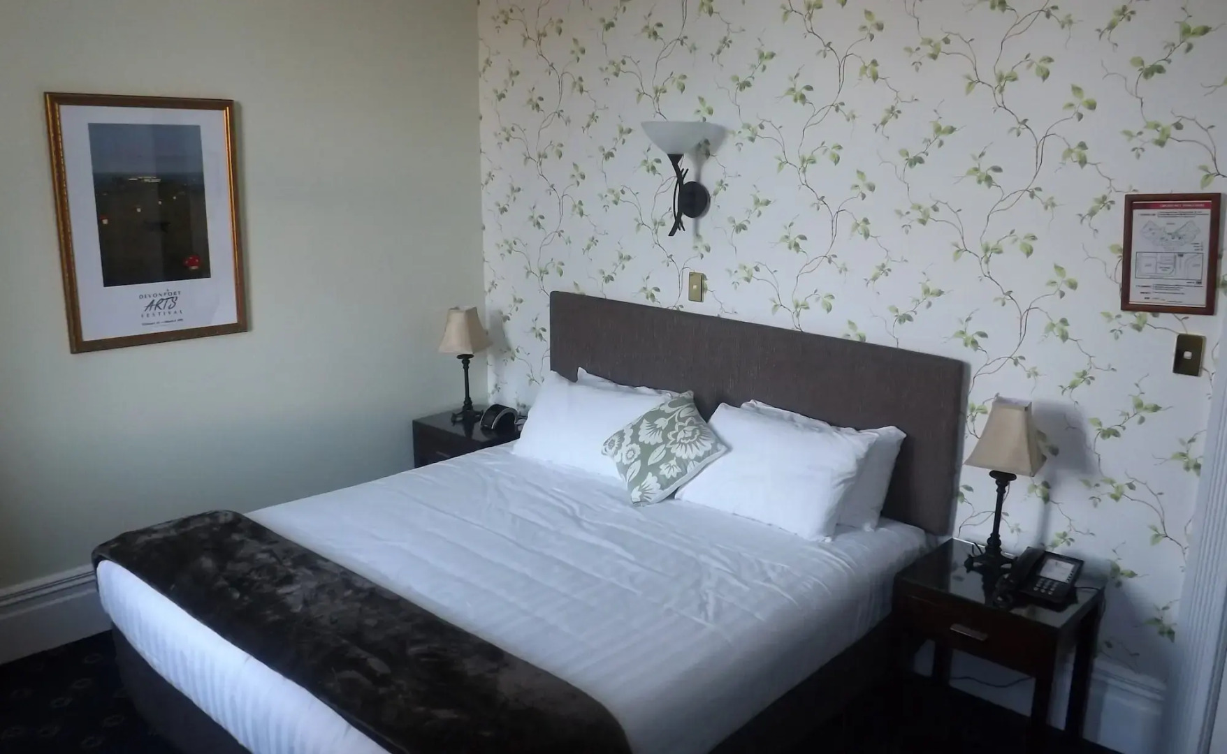 Photo - The Esplanade Hotel