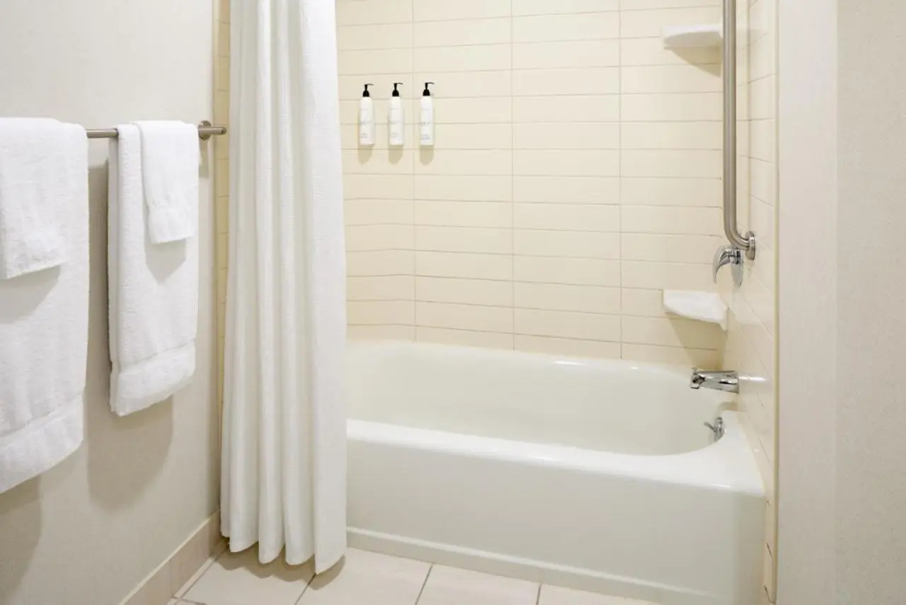 Photo - Fairfield Inn & Suites by Marriott Montreal Airport