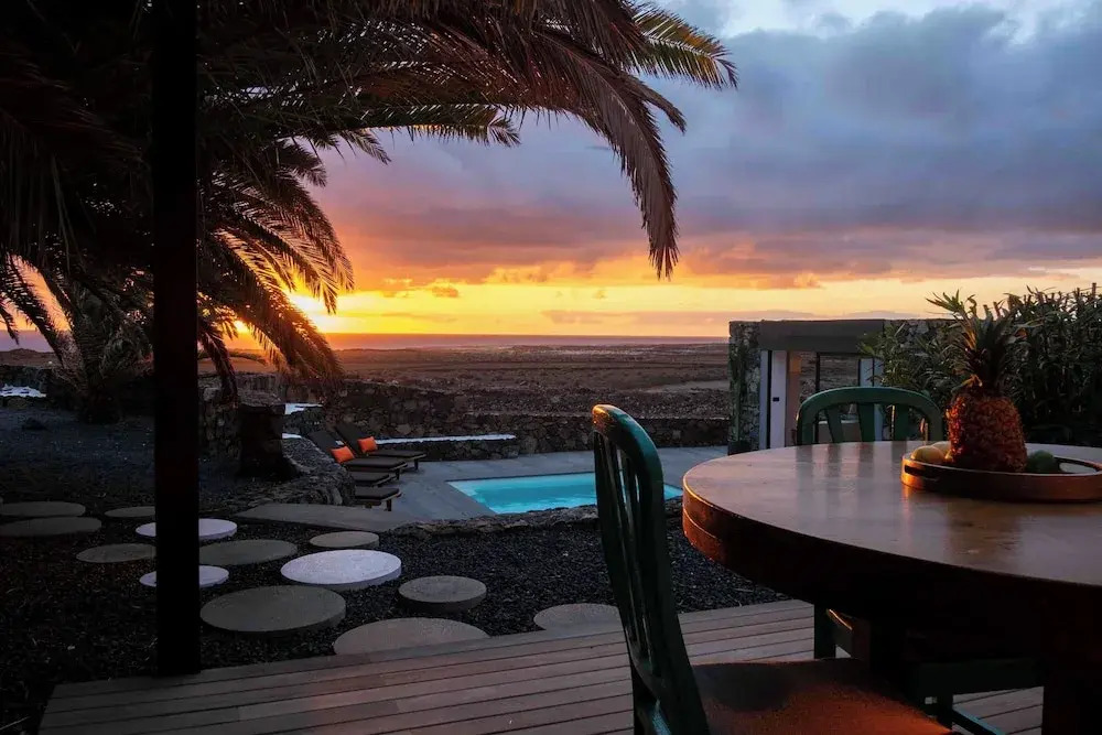 Photo - Villa by the Sea