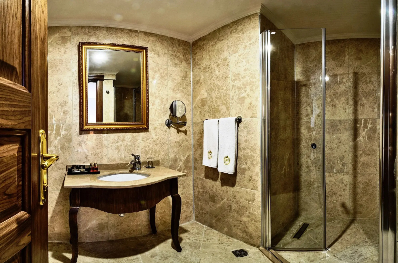 Photo - The Central Hotel