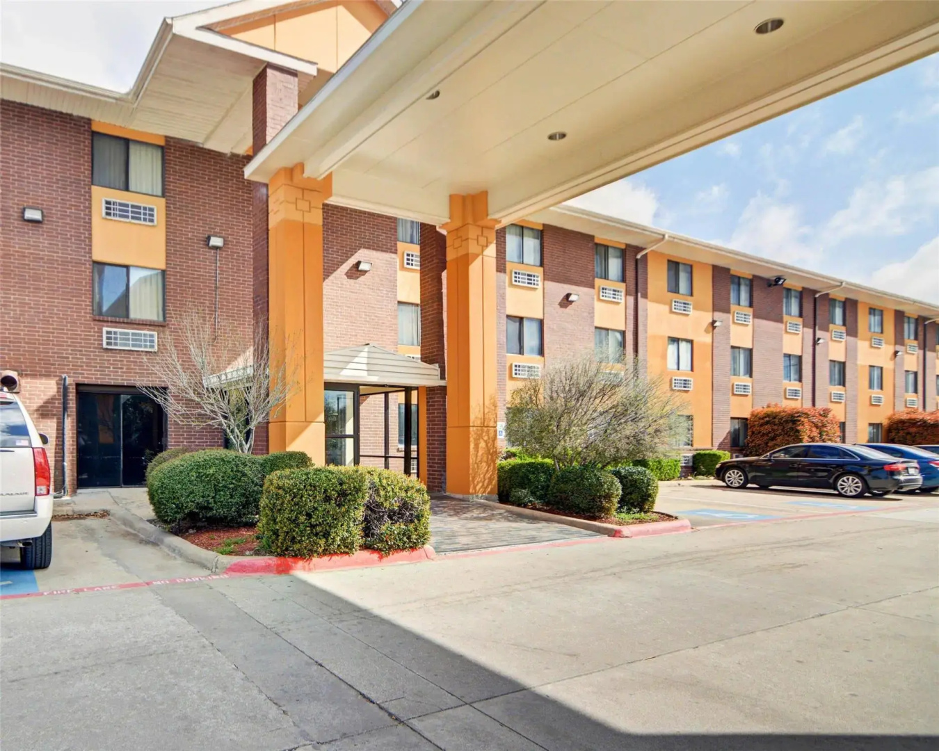 Photo - Quality Inn DFW Airport North
