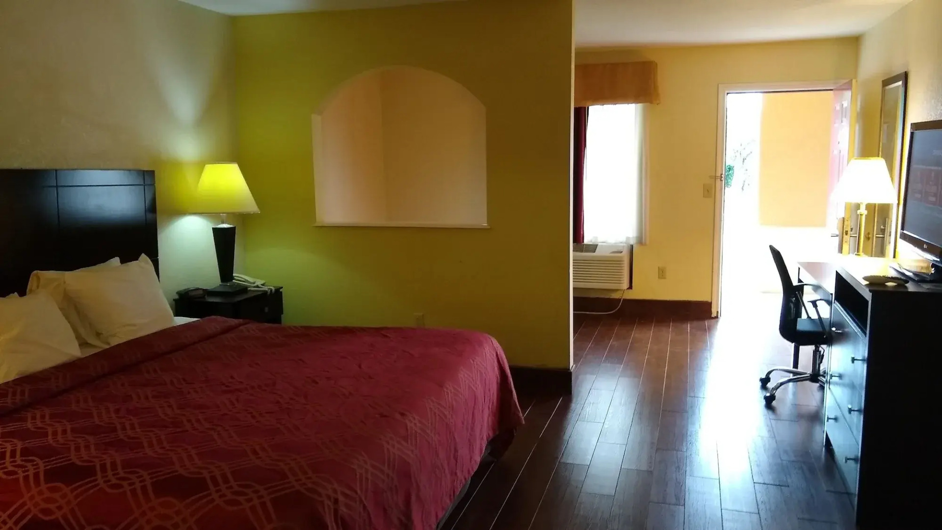 Foto - Econo Lodge Inn & Suites West - Energy Corridor