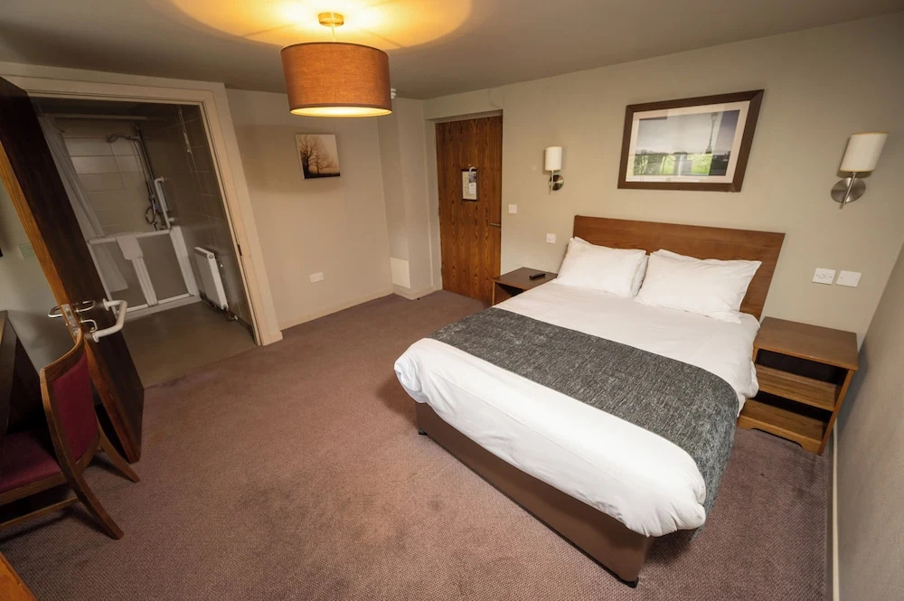 Photo - Wellington Hotel by Greene King Inns