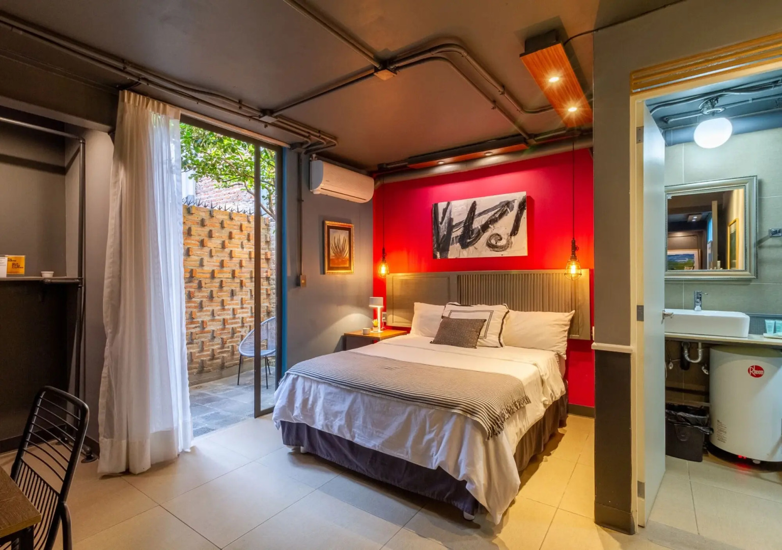 Foto - The Yellow by DOT Boutique