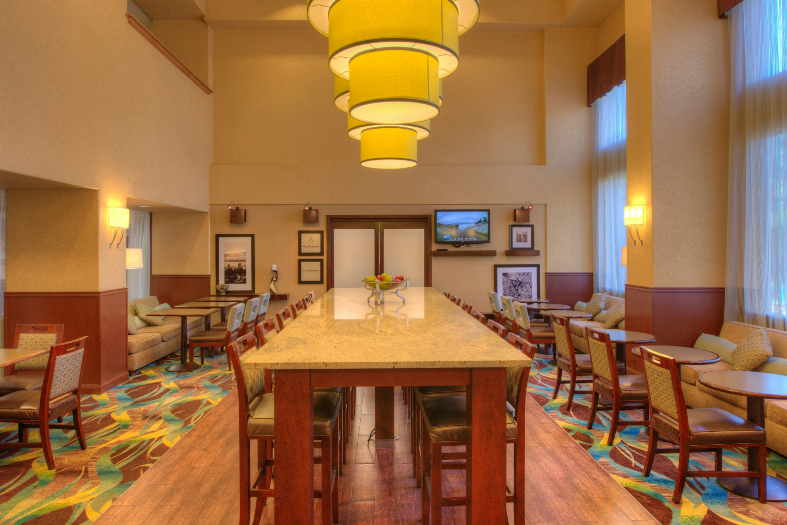 Photo - Hampton Inn & Suites Ontario
