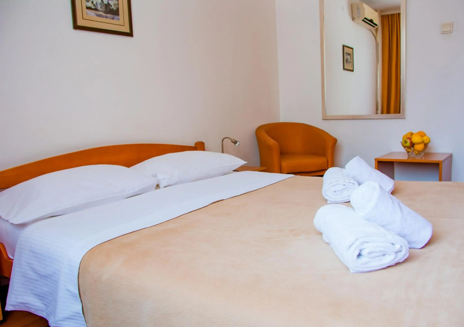 Foto - Hotel Srbija-FREE PARKING