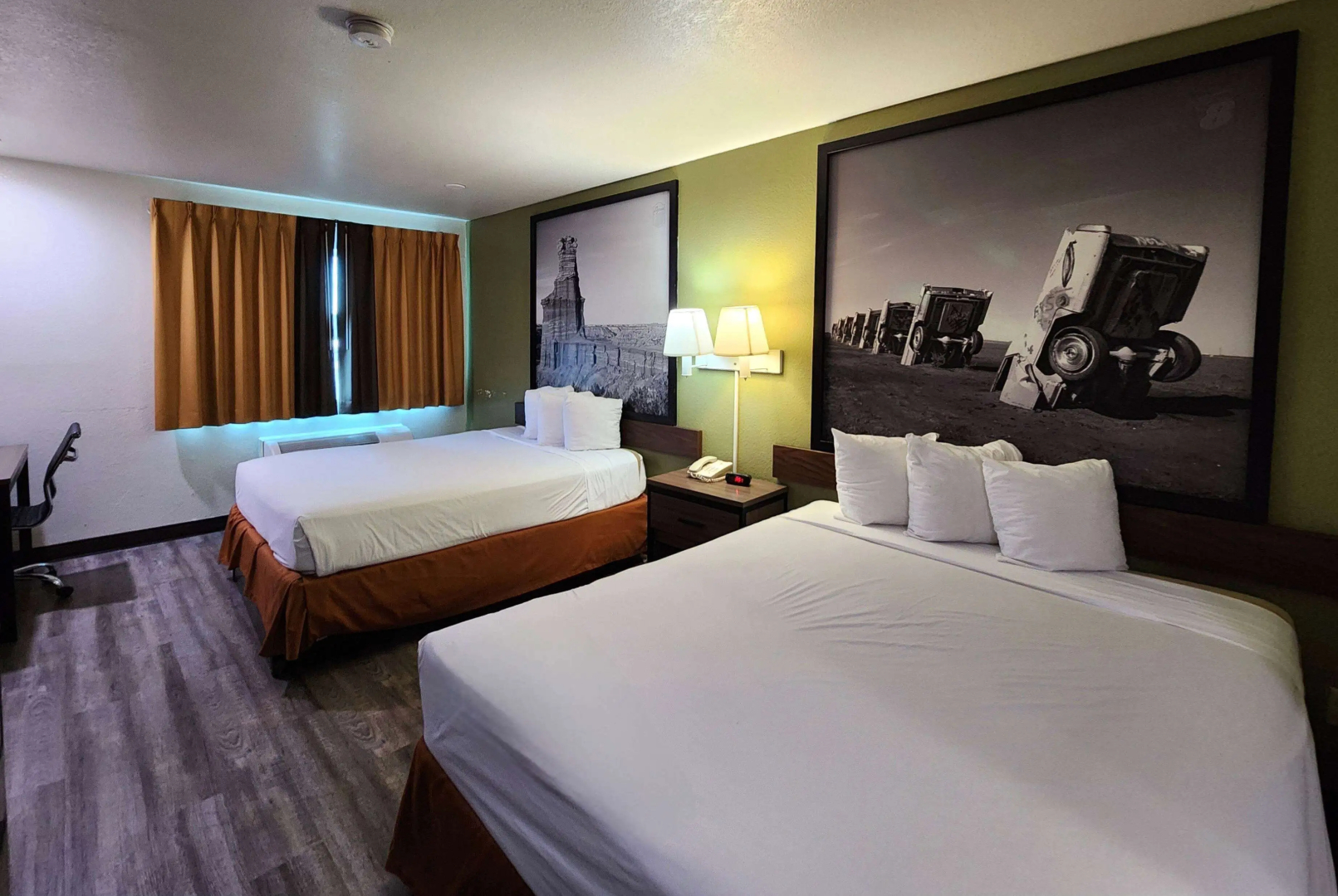 Photo - Super 8 by Wyndham Austin North/University Area