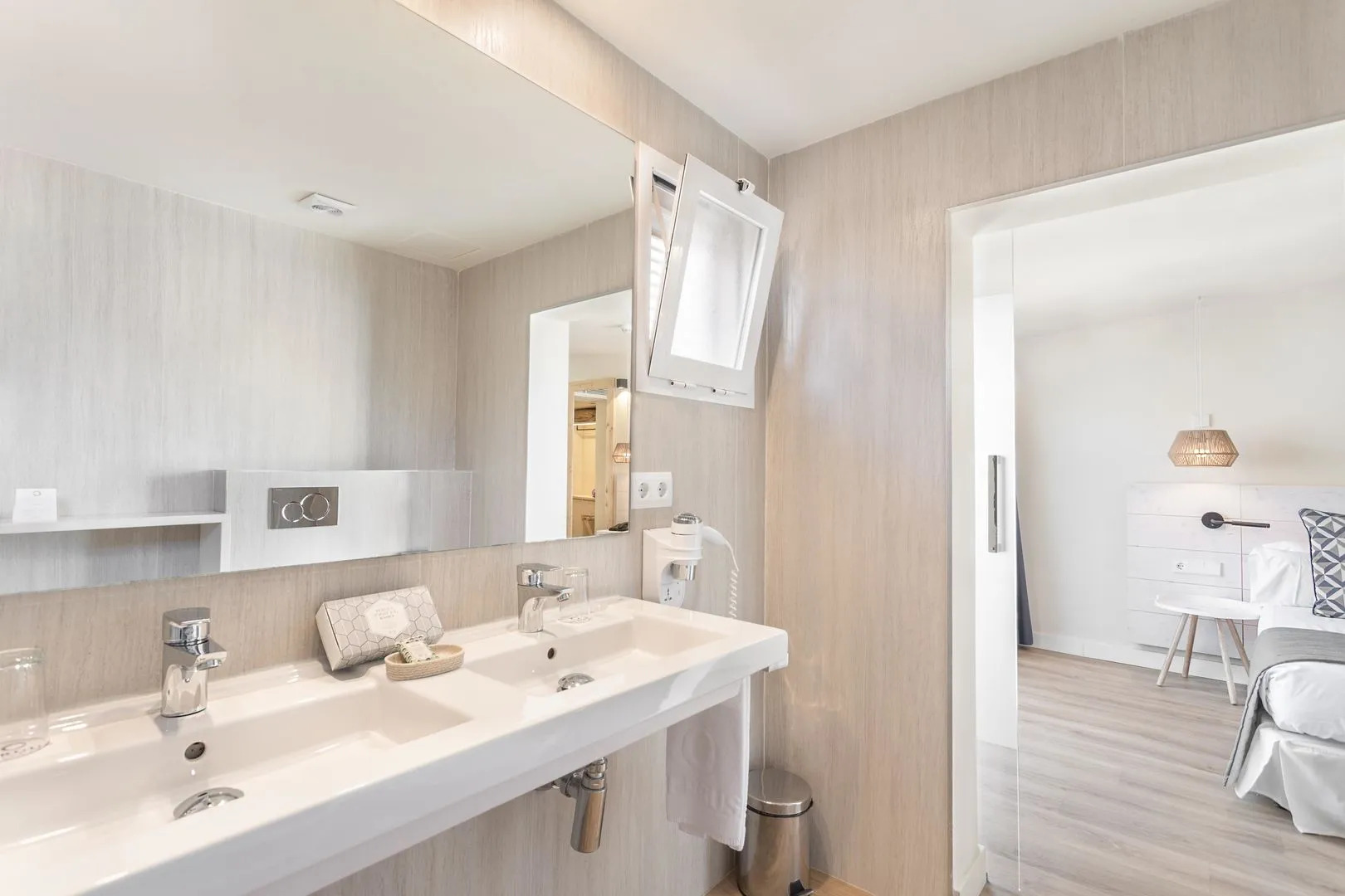 Photo - FERGUS Style Soller Beach