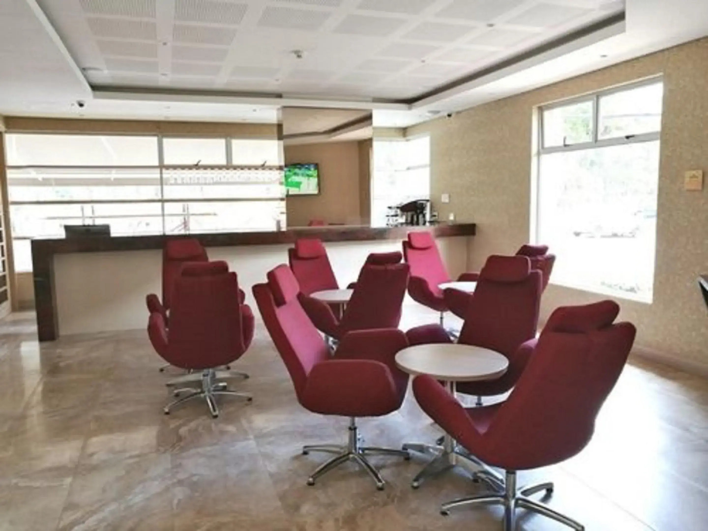 Foto - Hotel Plaza Suites