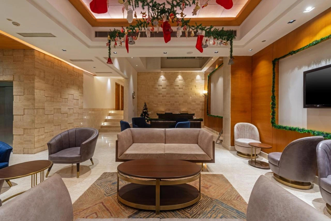 Foto - Hotel Saket 27