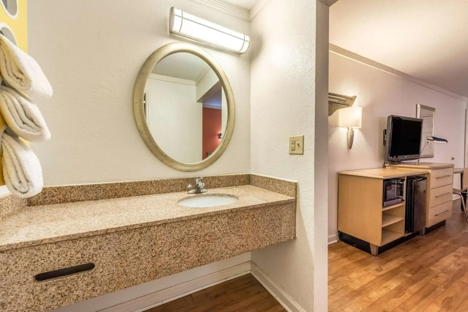 Photo - Motel 6-Gatlinburg, TN - Smoky Mountains