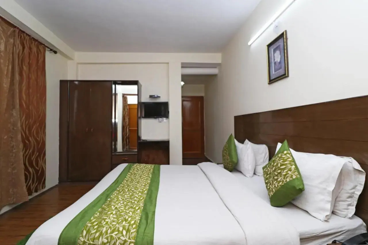 Photo - Hotel Vanson Villa, City Centre - With Free Airport & Train Station Pickup