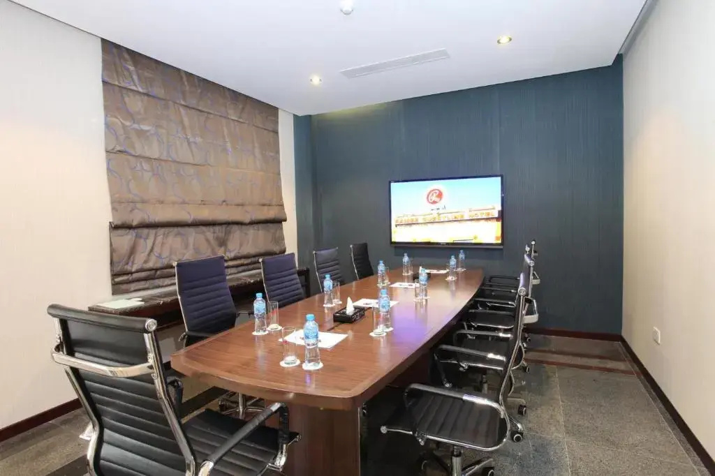 Photo - Ramee Guestline Hotel