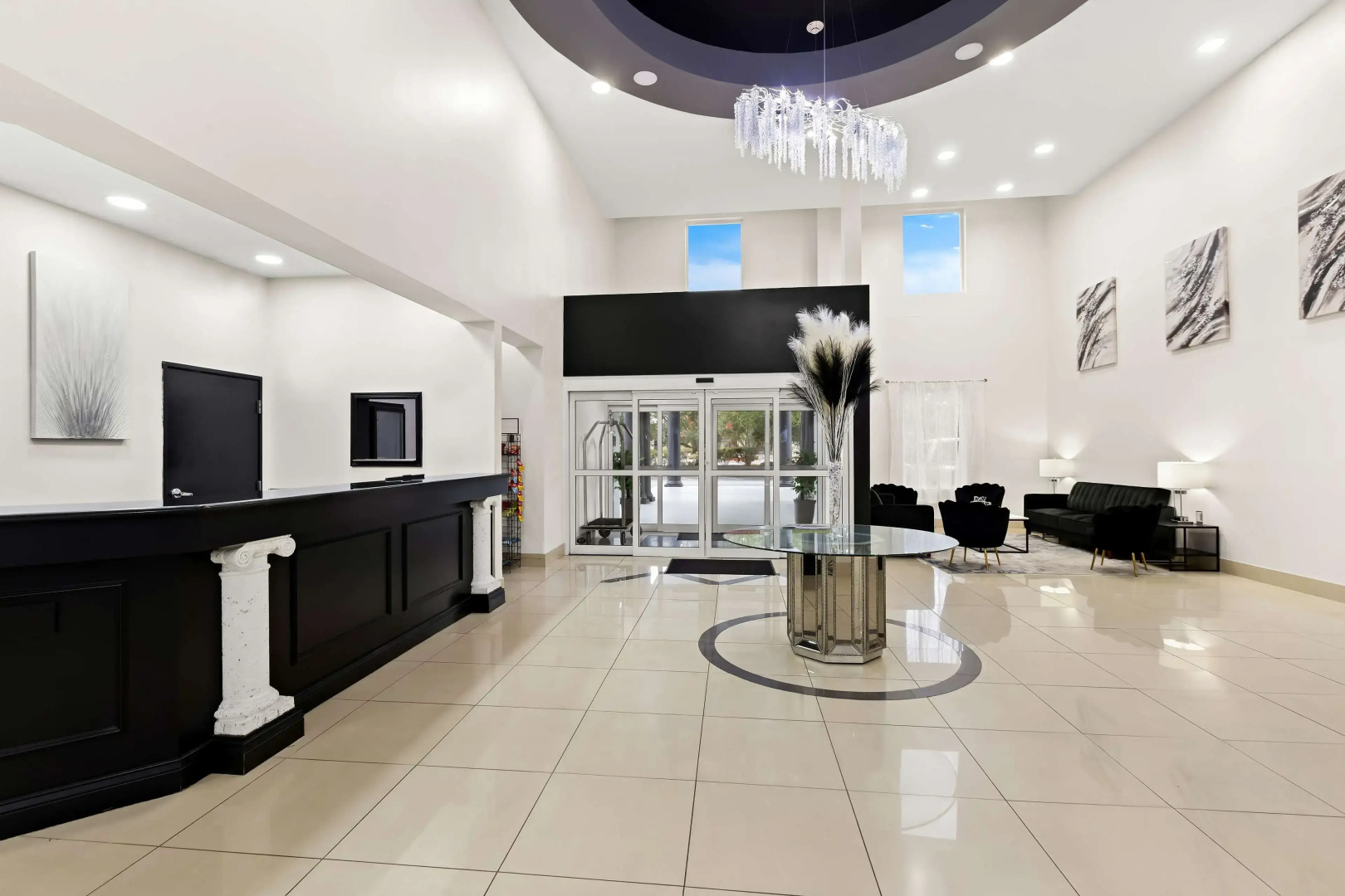 Photo - Sonesta Essential Savannah