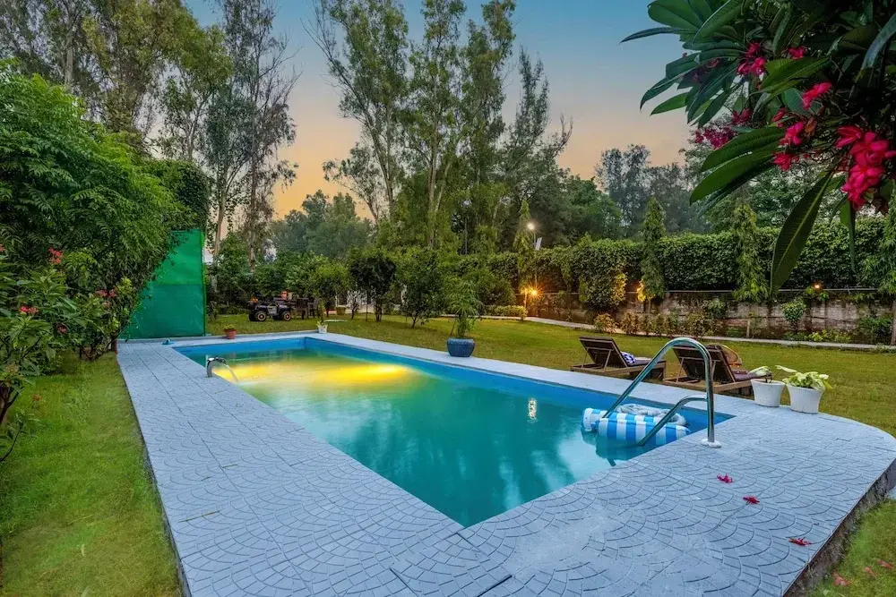 Foto - Alaya Stays 3 BHK Pet friendly with Pvt Pool - Daffodil