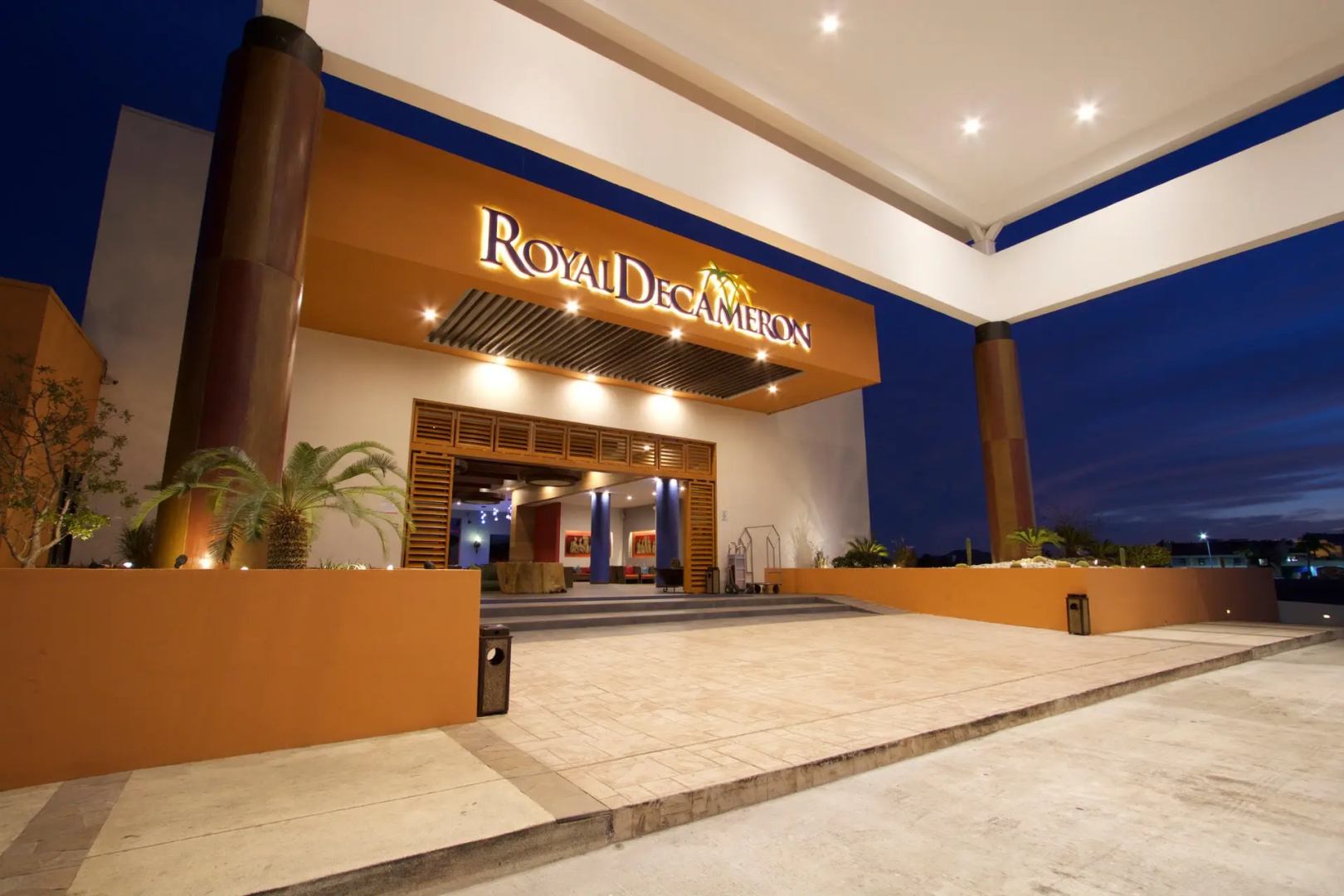 Photo - Grand Decameron Los Cabos, A Trademark All Inclusive Resort