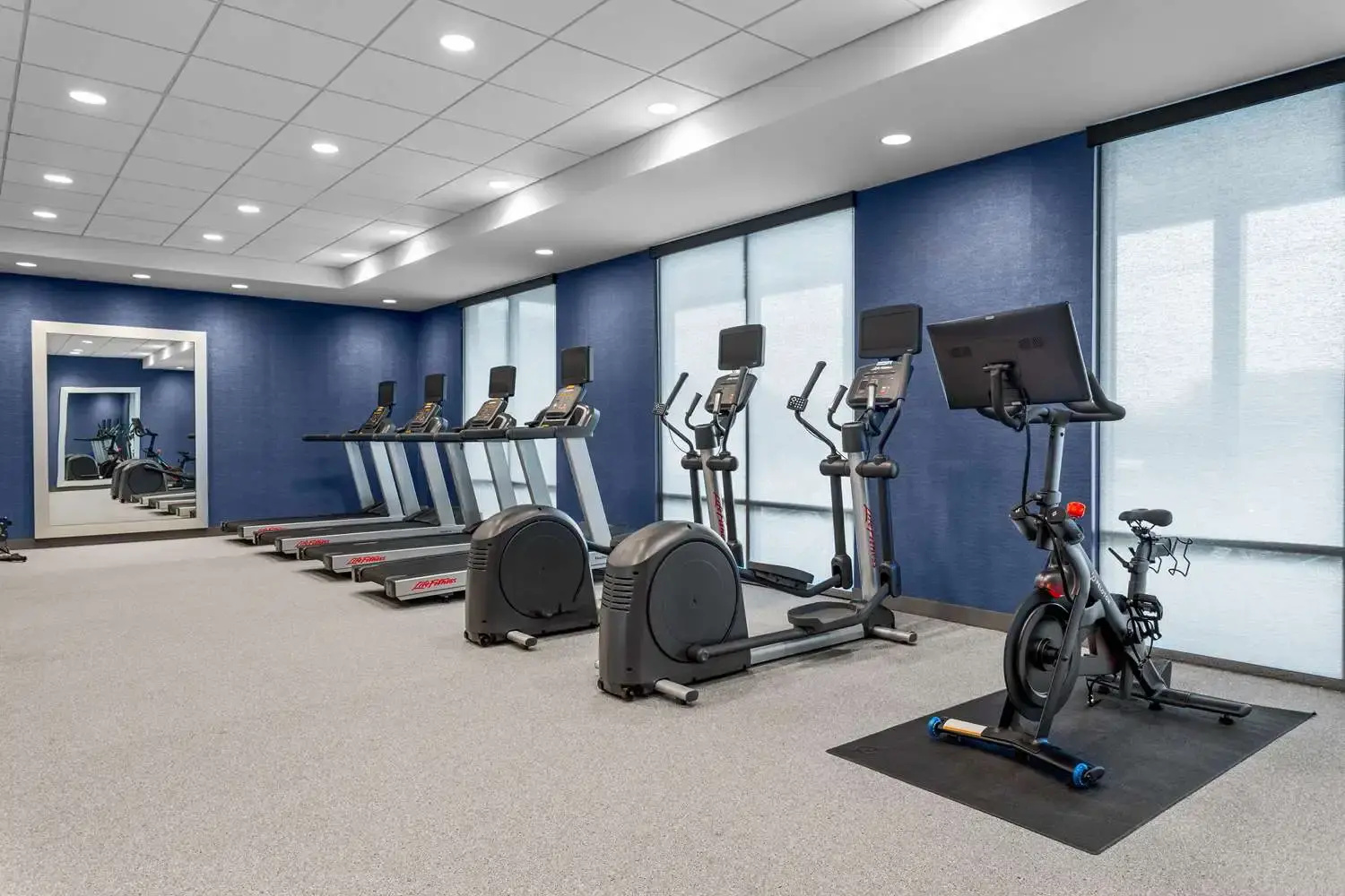 Foto - Home2 Suites by Hilton Indianapolis North at Intech Park