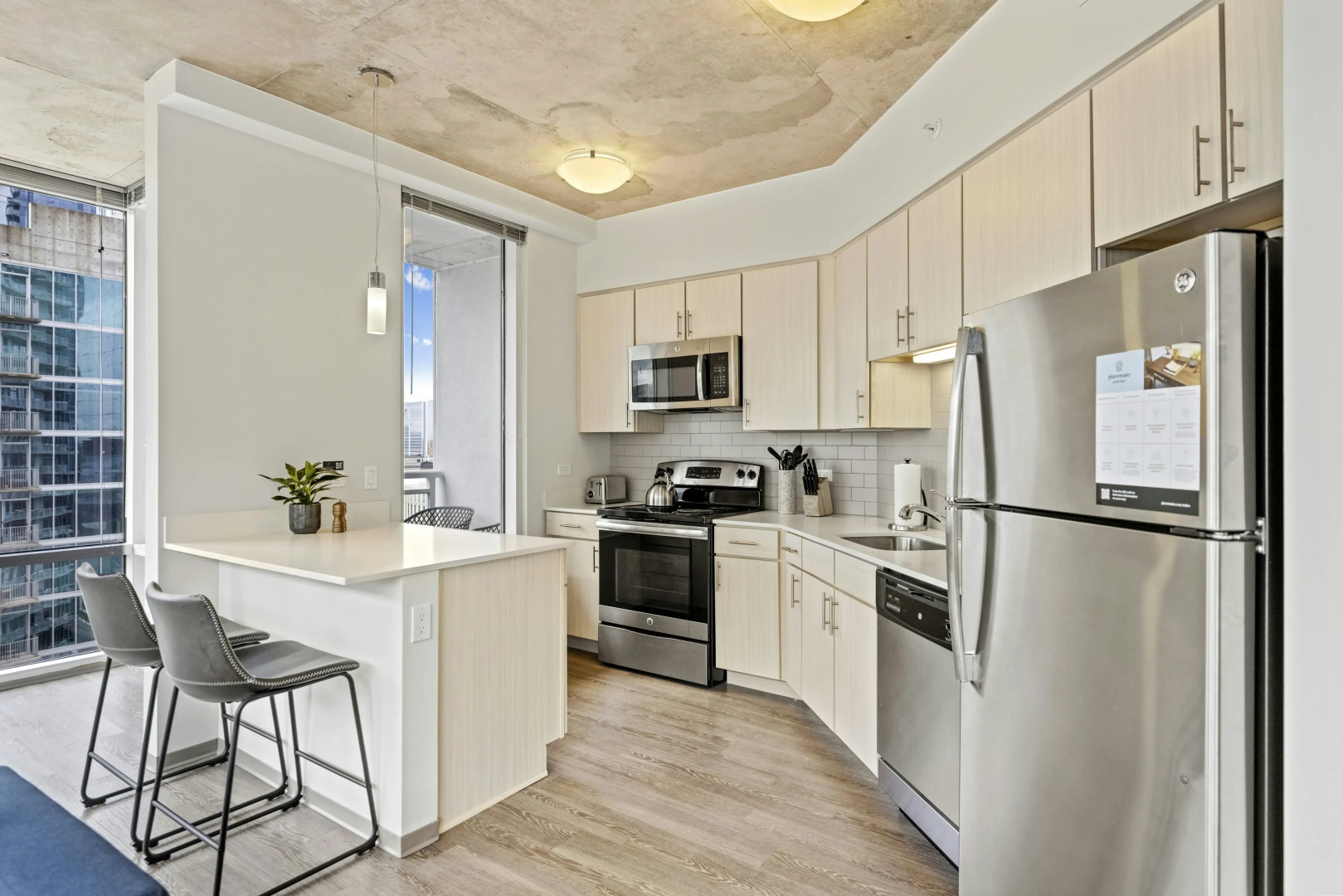 Foto - Placemakr Premier SoBro