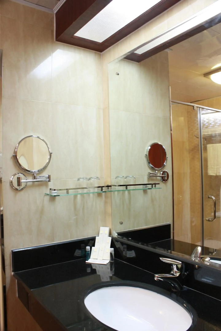 Photo - Lux Riverside Hotel & Apartment