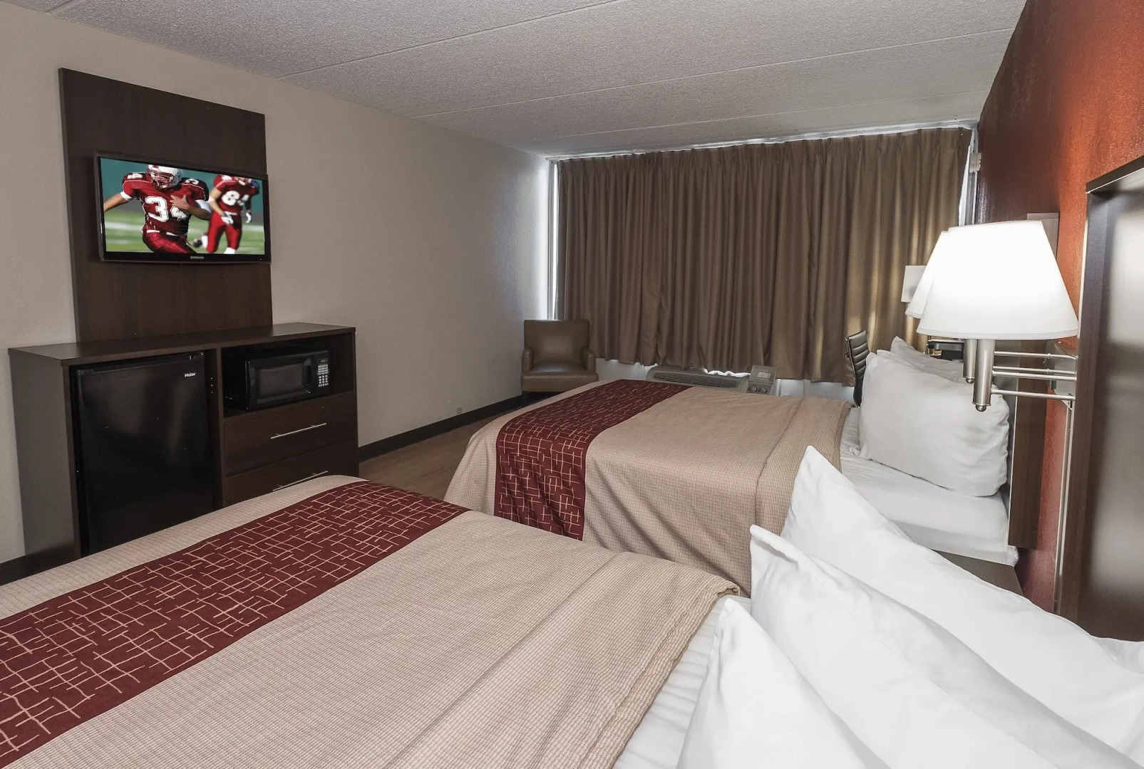 Photo - Red Roof Inn Cortland