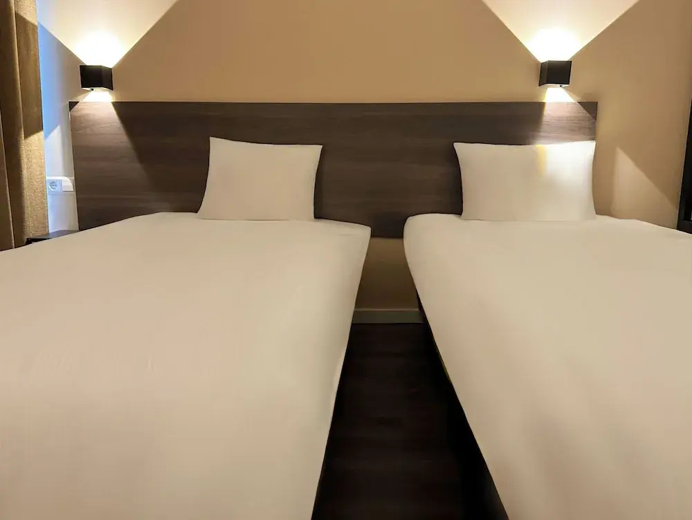 Photo - HOTELUX Amsterdam Airport Hotel