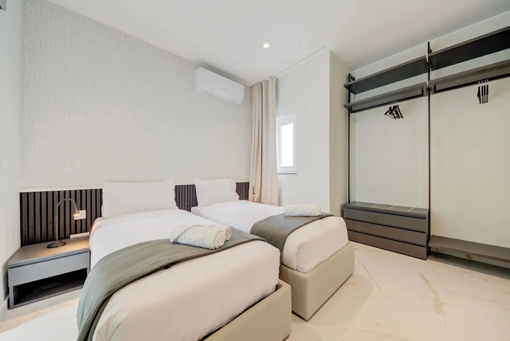Photo - Mayfair by Premier Suites MT