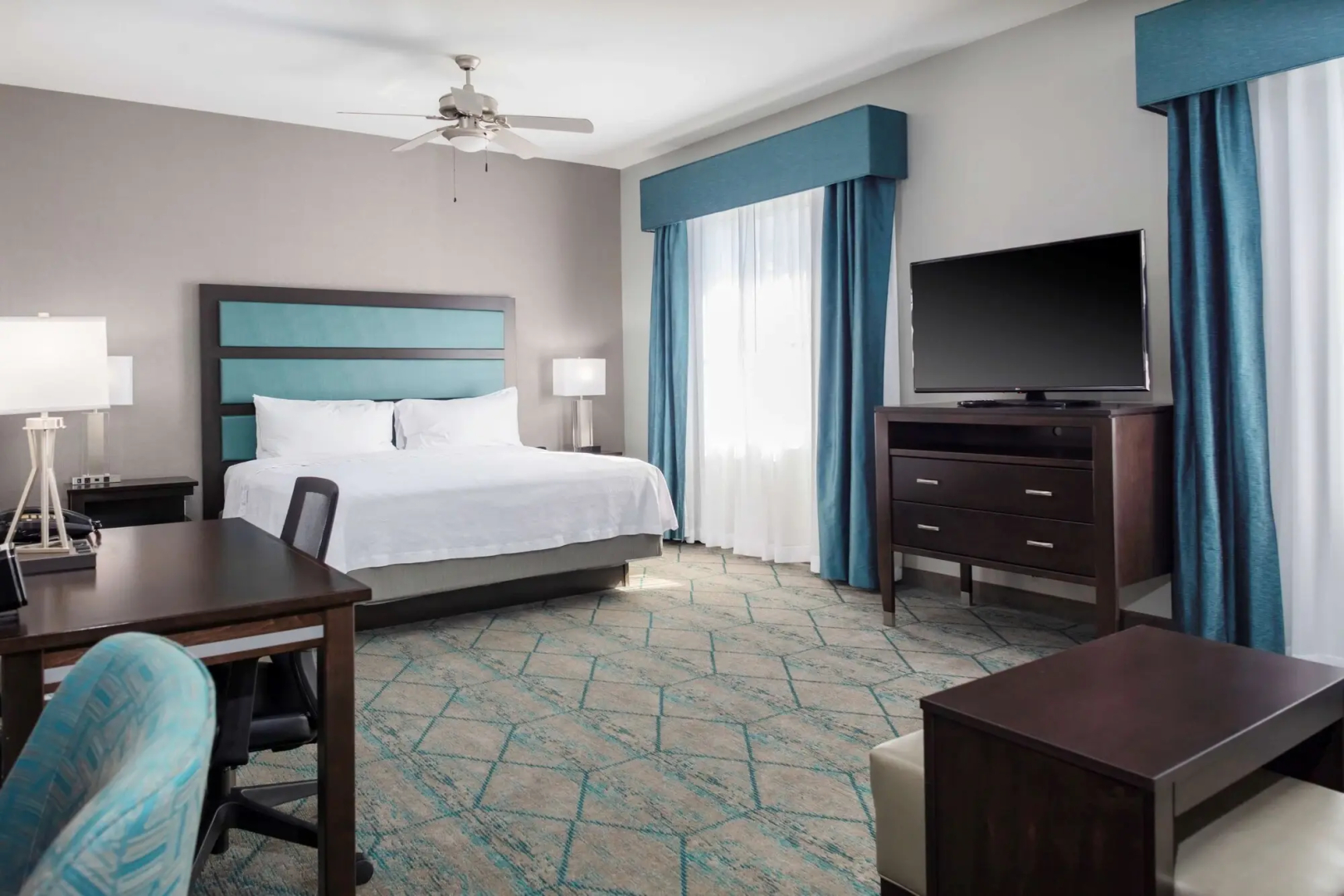 Photo - Homewood Suites by Hilton Phoenix Airport South