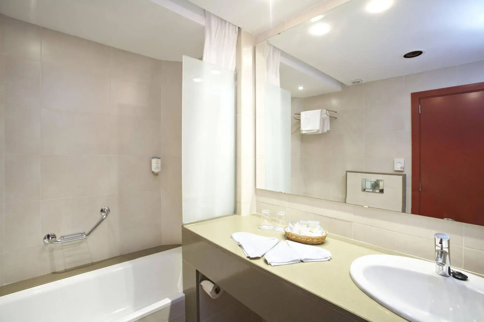 Photo - Universal Grand León & Spa