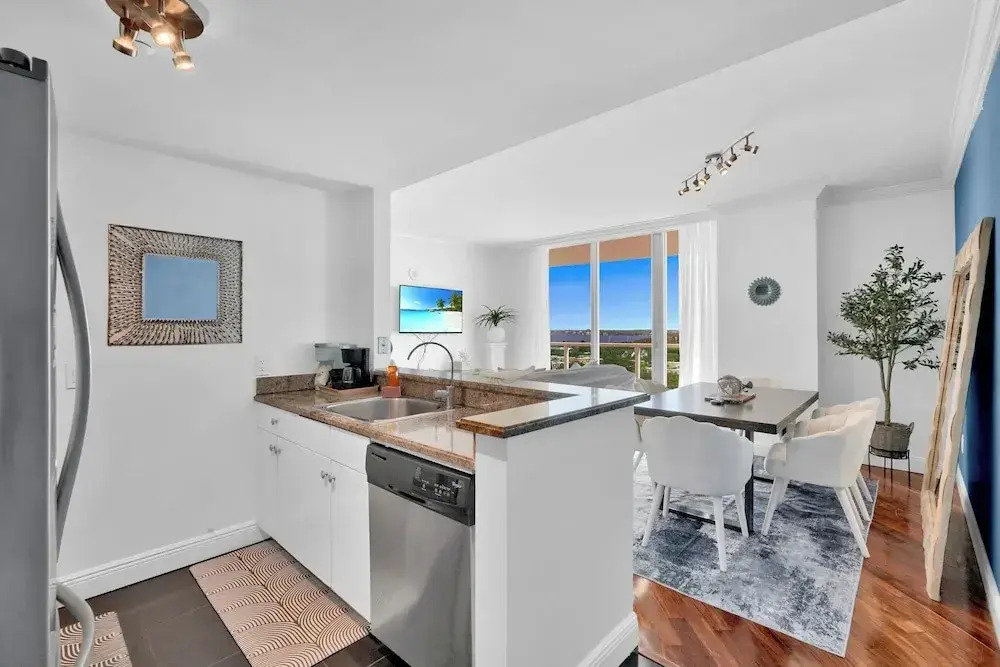 Photo - Tropical Paradise Spacious 3 bedroom