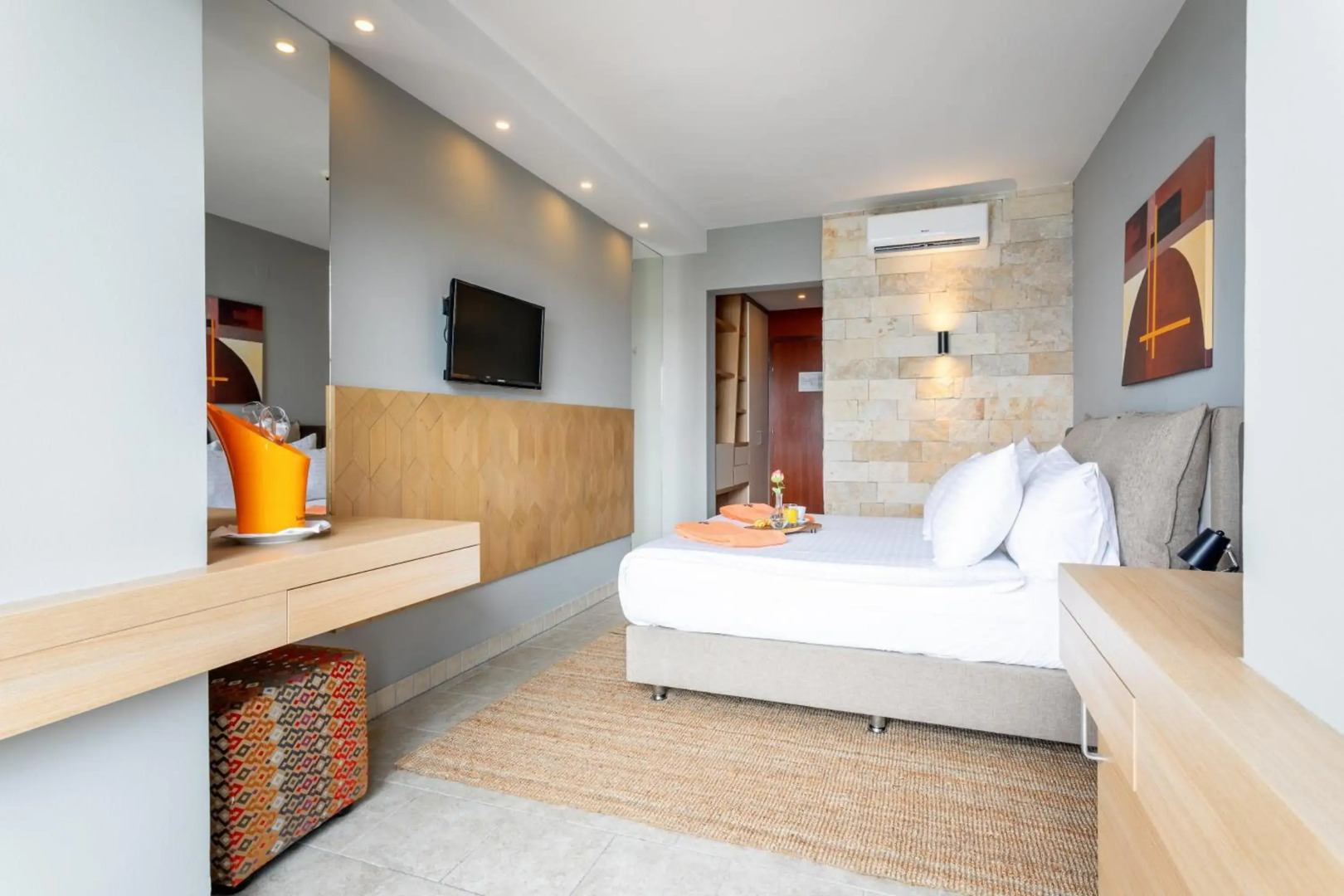 Photo - Skyview Hotel by LIVVO