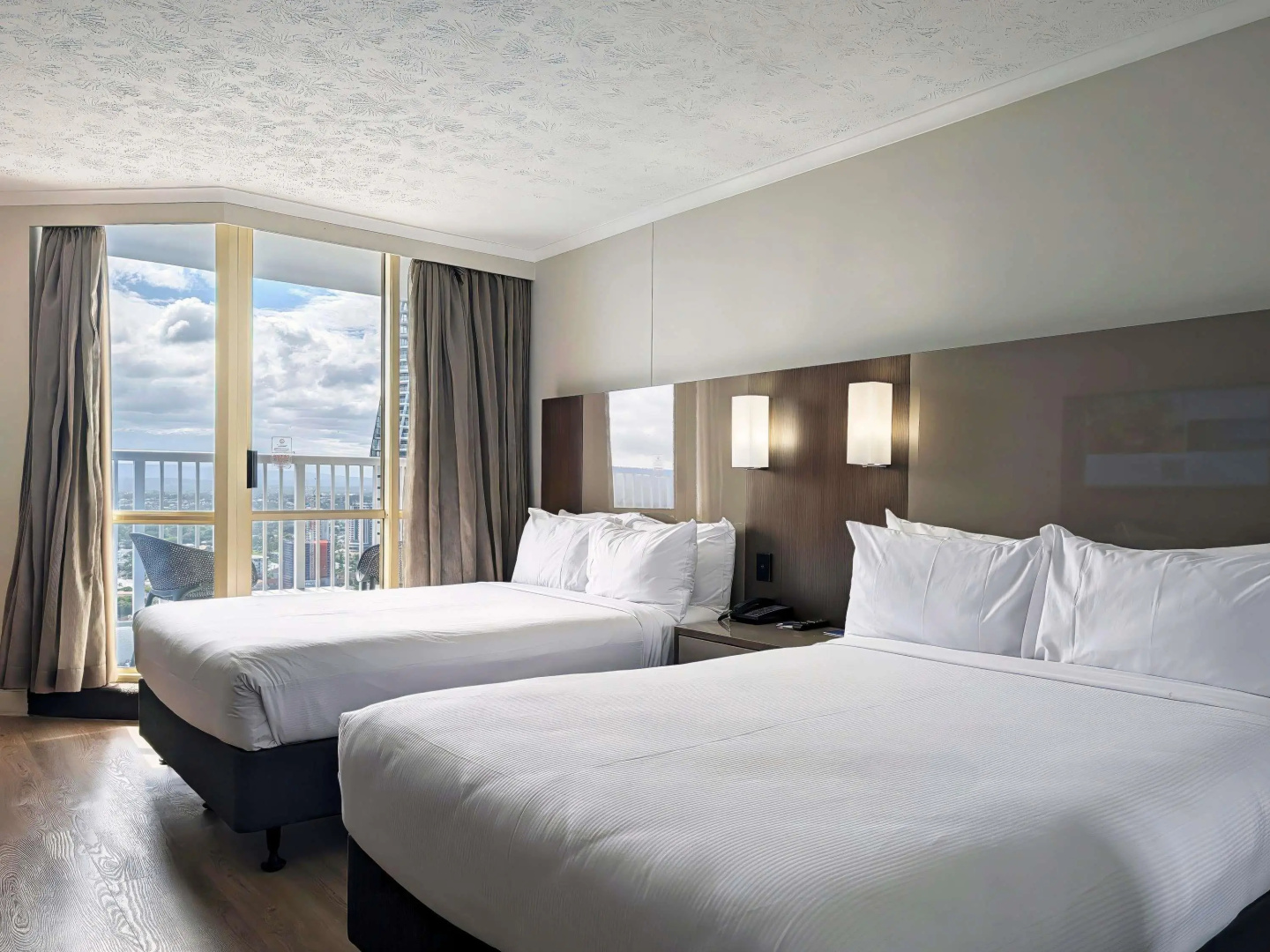 Photo - Novotel Surfers Paradise
