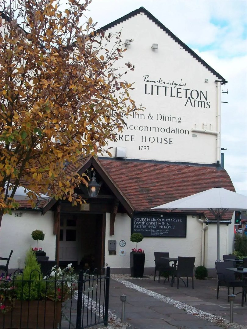 Foto - The Littleton Arms