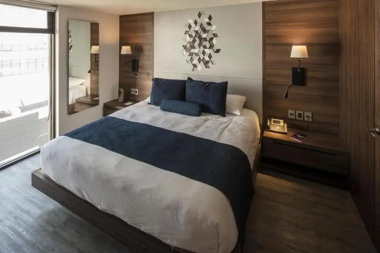 Photo - FlowSuites WTC