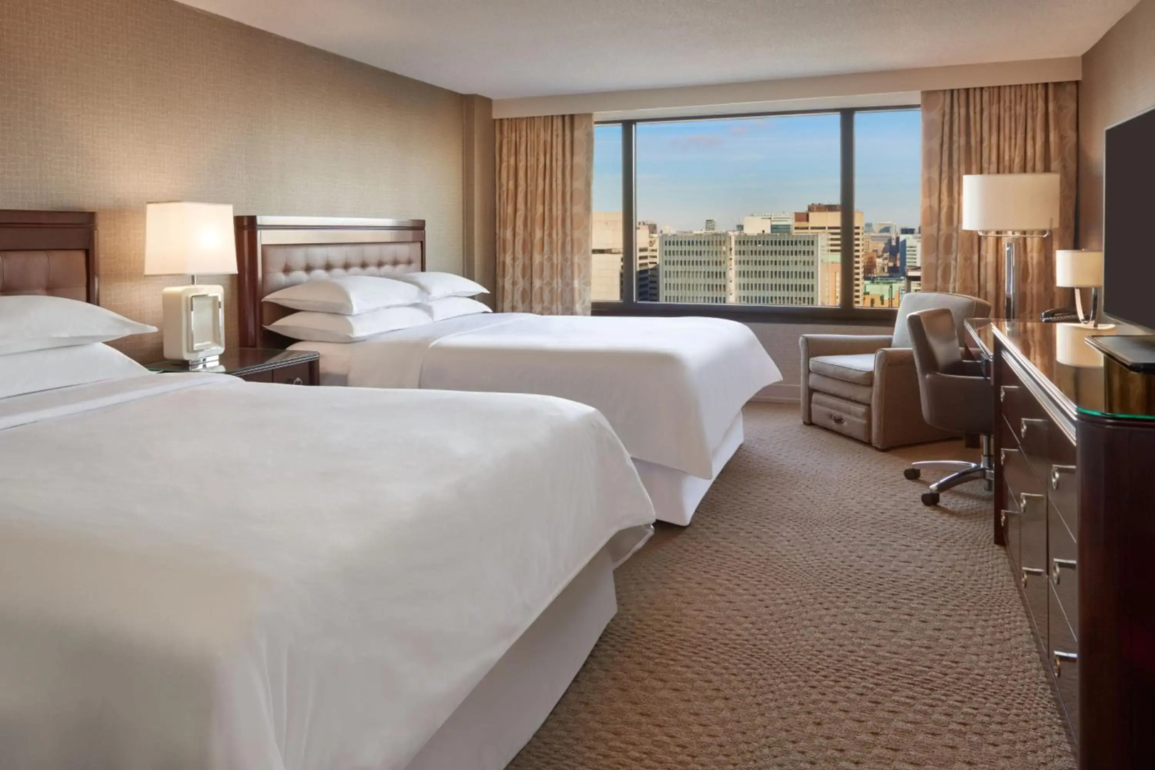 Photo - Sheraton Centre Toronto Hotel