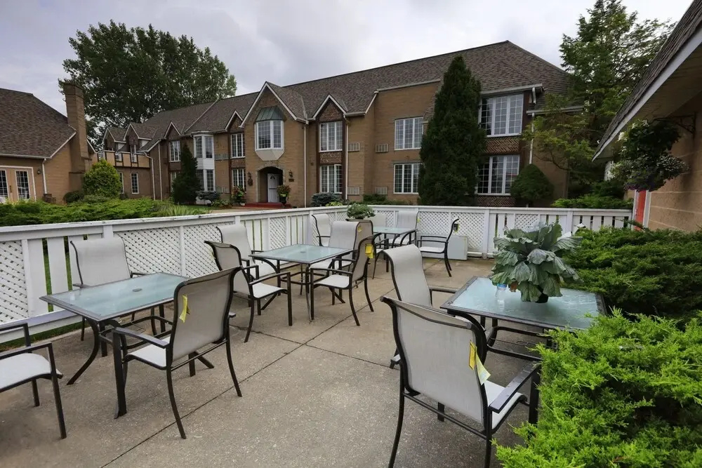 Photo - Fullerton Manor Inn