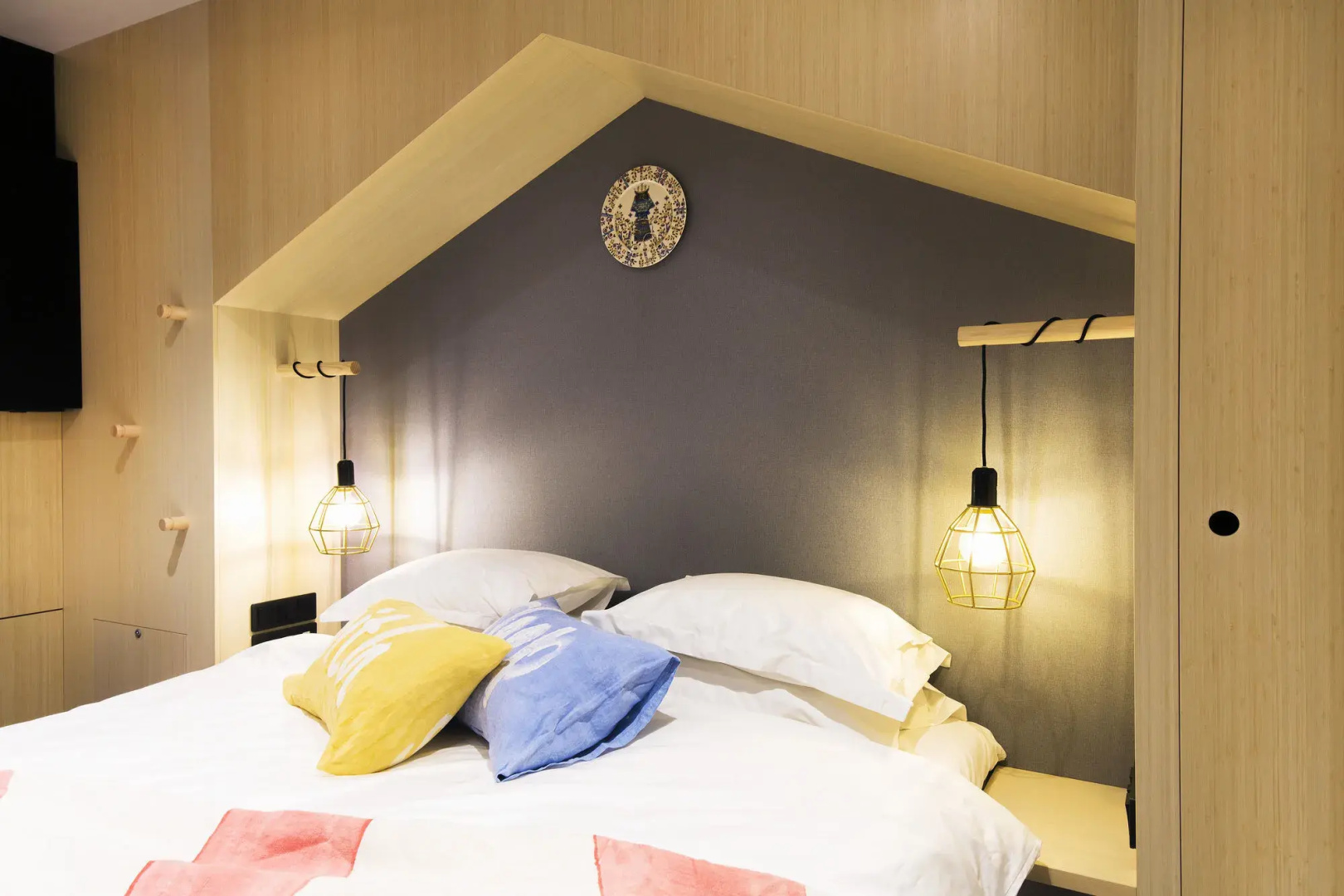Foto - Hotel With Urban Deli