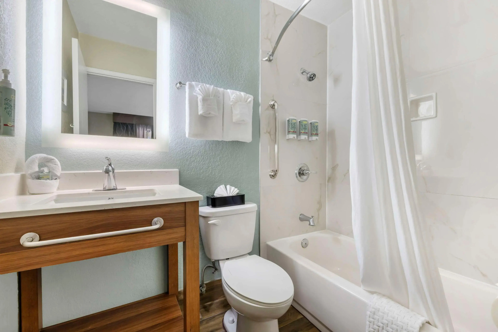 Photo - Best Western Carlsbad by the Sea