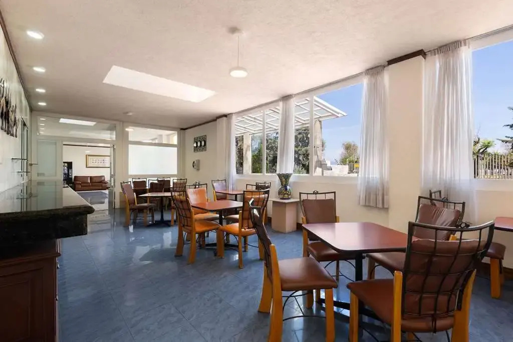 Photo - Howard Johnson by Wyndham Toluca