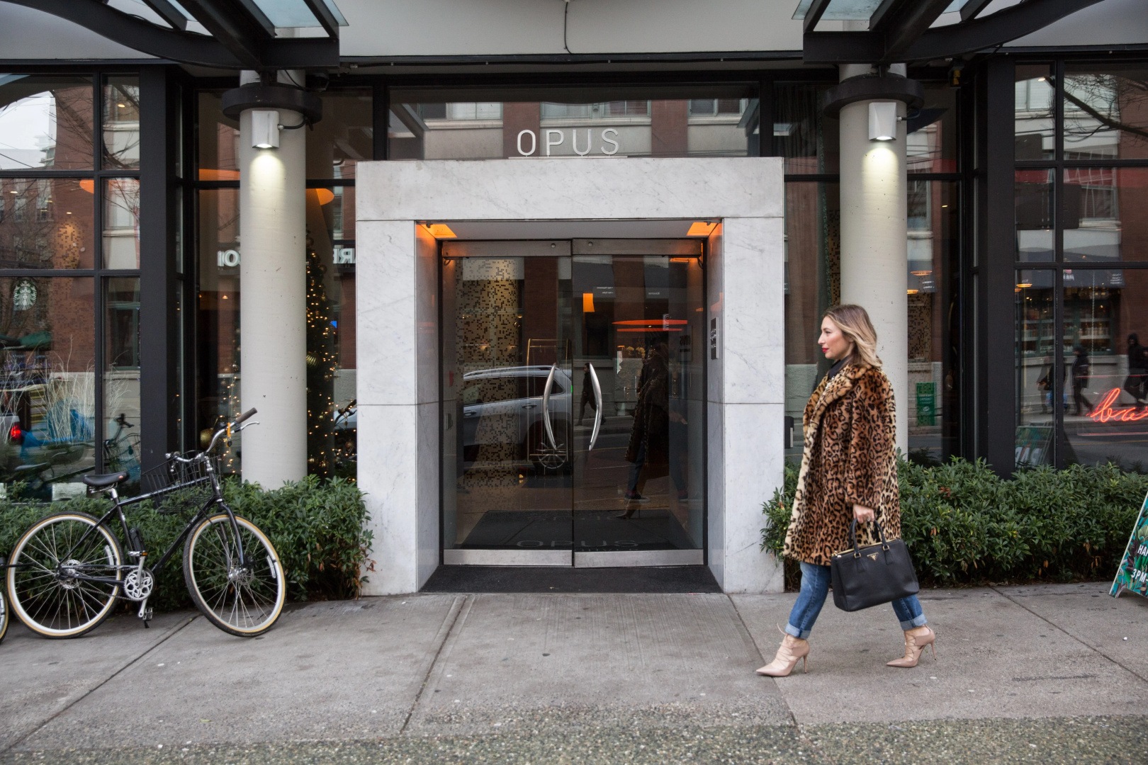 Photo - OPUS Hotel Vancouver