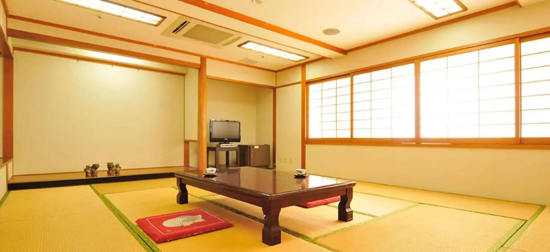 Photo - Hotel Ocean (Kokusai-Dori)